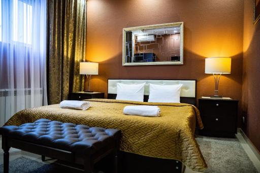 Hotel Mone - Housity