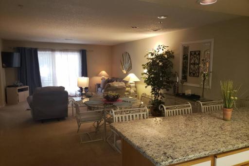 Foothill's Luxury 2BDR Ground Floor Condo in 1000 Hill's - Housity