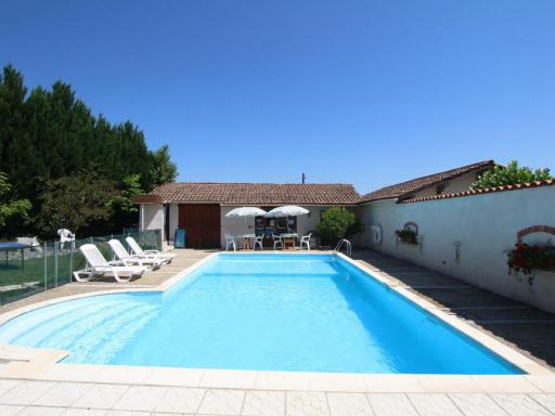 Appartement Saint-Pé-de-Léren, 2 pièces, 4 personnes - FR-1-384-735 - Housity