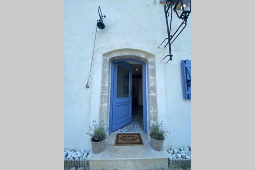 Studio indépendant dans màs provençal - Housity