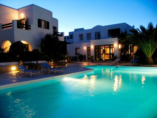 Keros Art Hotel - Housity