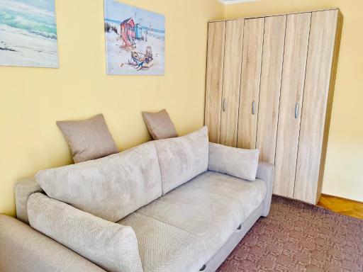 Sunny Parkside Apartment - Housity