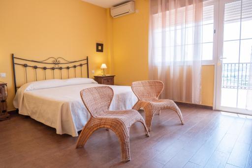 Casa en el pantano de Orellana - Housity