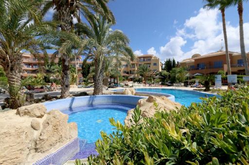 Stylish 1 bedroom apartment in Limnaria Gardens - Housity