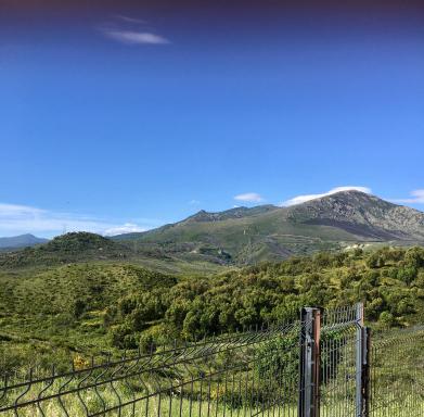 Très jolie mini villa douillette avec vue sur montagne - Housity