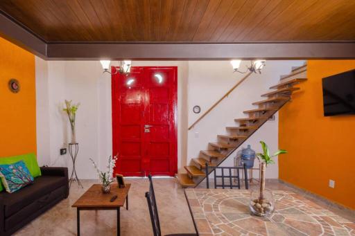 Lugar histórico en el centro de Querétaro; dos lofts en uno - Housity