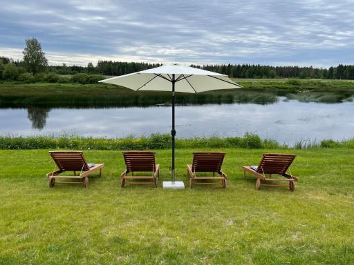 Hirsihuvila Kalajoen rannassa - Housity