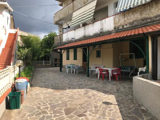 Alba Holiday House - Housity