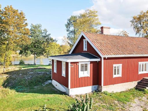 6 person holiday home in ESKILSTUNA - Housity