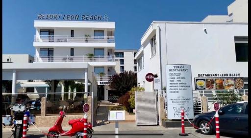 Resort Leon Beach - Housity