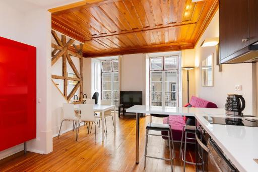 Alfama First Floor - Housity