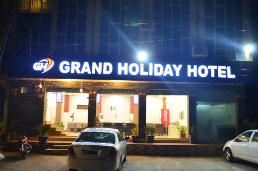 Grand Holiday Hotel - Housity