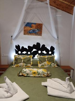 Apartamentos CASA RURAL EL VENTANICO - Housity