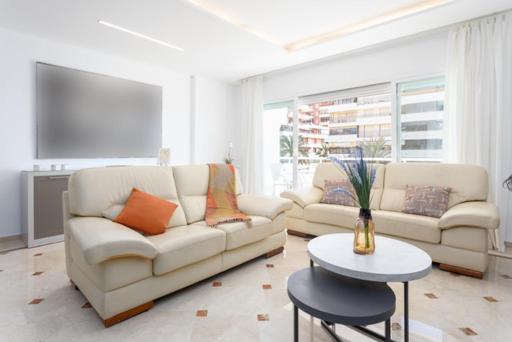 2º MTR - Marbella Temporary Rent 3 bedrooms Av del Mar - Hizvo