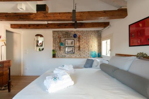 Biennale Gallery Suite - Housity