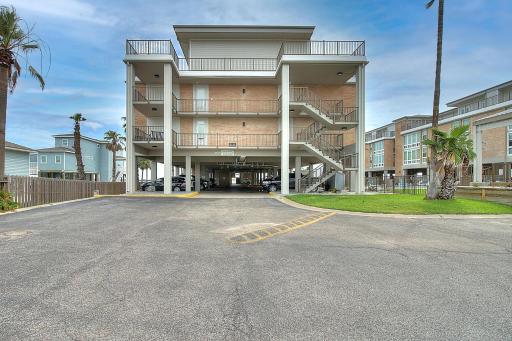 Channelview 117 - Housity