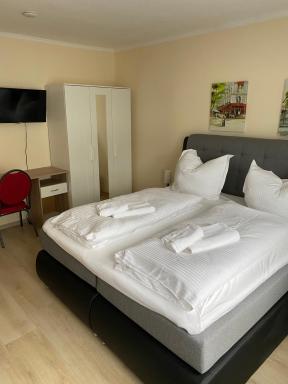 Apartments Am Bahnhof - Housity