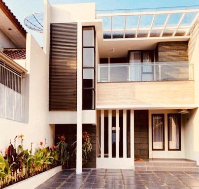 Platinum Setrasari Guest House 5BR Private Pool Bandung - Housity