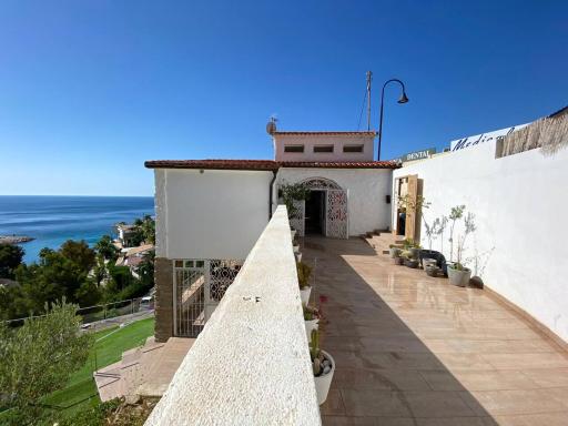 2 bedrooms house at Alicante 100 m away from the beach with sea view and furnished terrace - Housity