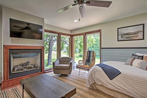 Pet-Friendly Wabasha Studio Boat, Ski and Explore! - Housity