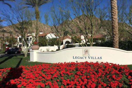 Luxurious Villa with Majestic Mountain View, 12 Pools, Spas, Ground Floor - Housity