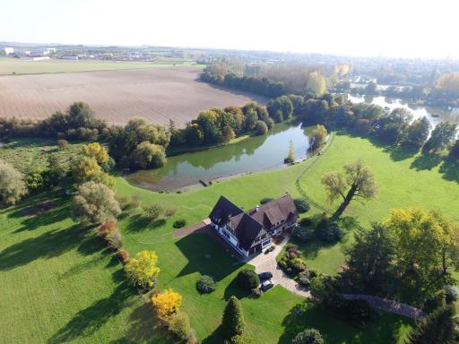 Domaine d'Aveluy - Housity