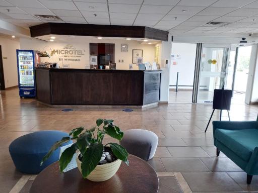 Microtel Inn and Suites by Wyndham Toluca - Housity