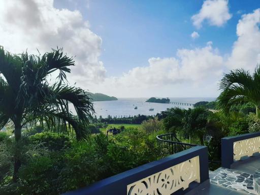 Coral Village Family - Housity