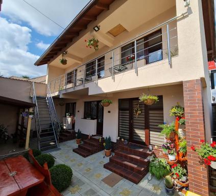 Splendid House - Housity