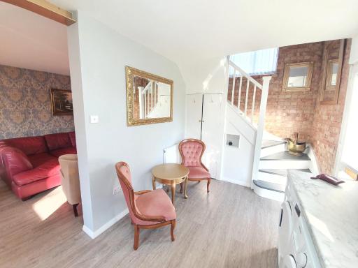 St Georges house, Premium 3 bed Home Slough, Legoland, Windsor - Housity