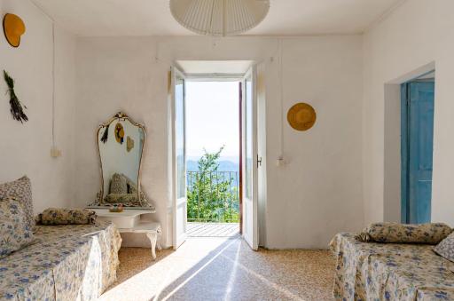 ALTIDO Bee House - Housity