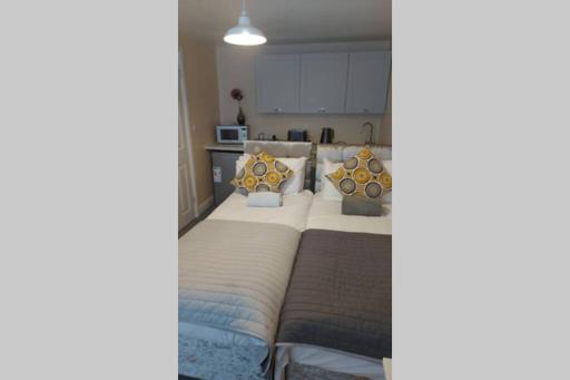 Blue Chest Studio - Housity
