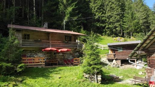 Urige Alm - Housity