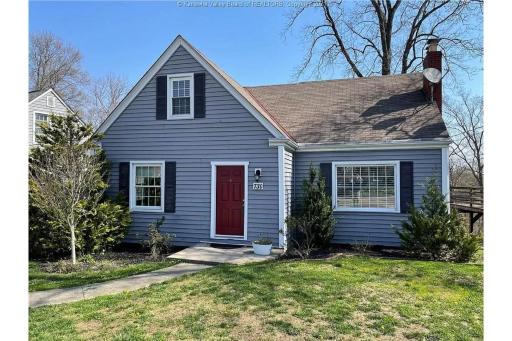 Quaint, Comfy, Close & Convenient - Housity