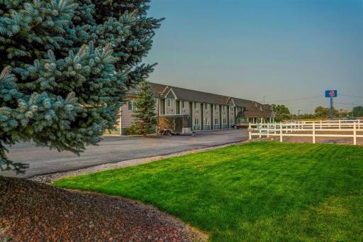 Motel 6-Idaho Falls, ID - Snake River - Housity