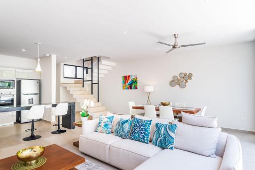 Entire House- 3BR with Private Roof Top Deck - Housity