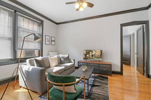 Complete 1BR Apartment near Attractions - Belmont C1 - Housity