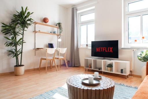 Stilvolles Apartment mit Balkon / Netflix + WIFI & zentrumsnah - Housity