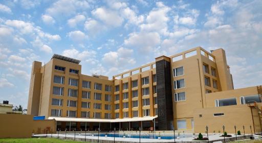 Devka Beach Resort - Housity