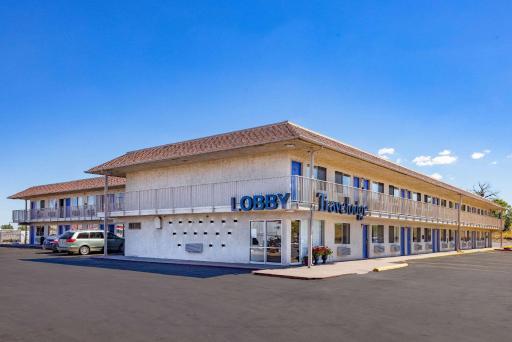 Travelodge by Wyndham Miles City - Housity