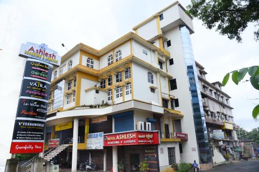 Hotel Ashlesh Manipal - Housity