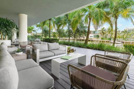 The Altair Bay Harbor Hotel - Housity