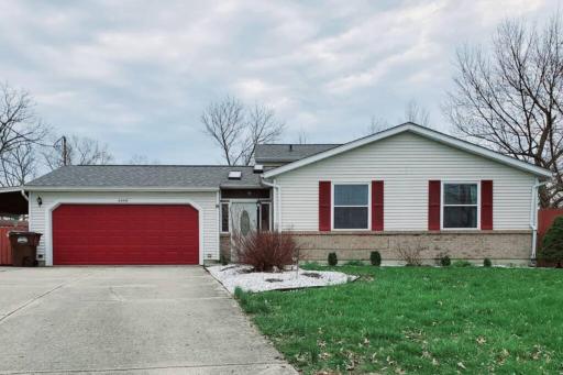 Cozy House on Cabernet - Housity