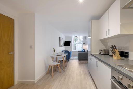 A Modern Apartment in Preston City Centre - Housity
