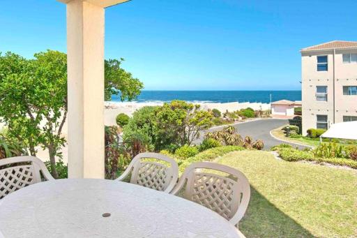 Luxury @ the Ocean - Housity