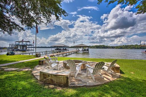 Cedar Creek Lakefront Home, Game Room and Dock! - Housity