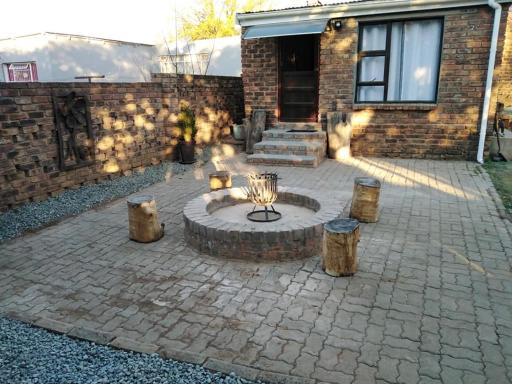 3 on Naude - Housity