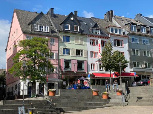 Fuchsbau unterm Krönchen - Housity