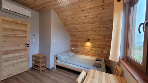 Wrzosowe Wzgórze - Housity