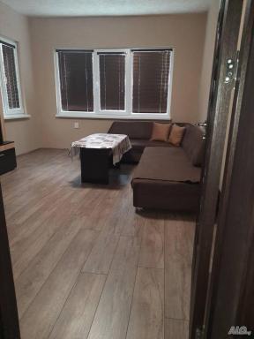 Dvustaen apartamen za noshchuvki sliven - Housity